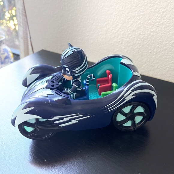 PJ Masks Just Play Frog Box eOne: Catboy and Catboy-Mobile - Picture 2 of 13